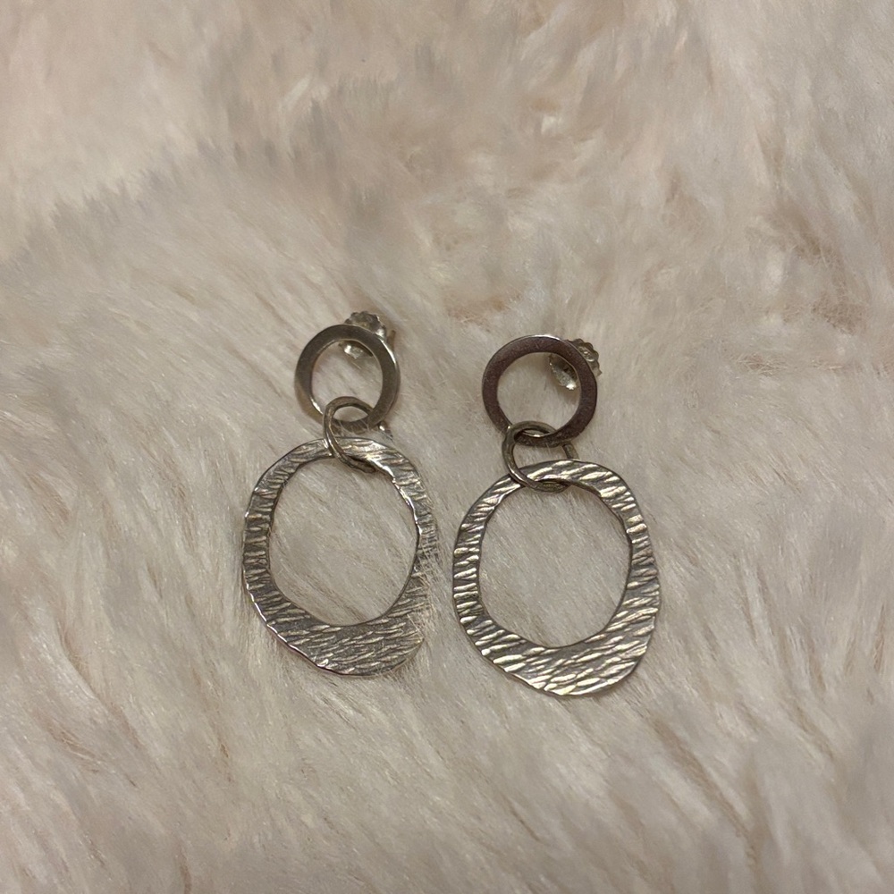 Silpada Sterling Silver Interlocking Circle Earrings